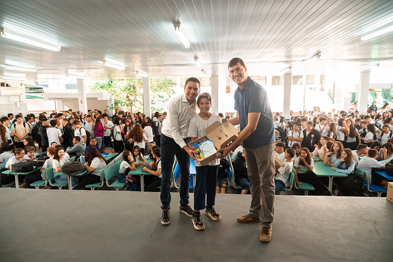 Educação de Valinhos inicia ano letivo com acolhimento e entrega de materiais escolares