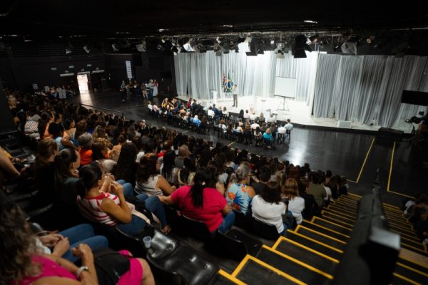 Valinhos se prepara para o início do ano letivo de 2025 com acolhida aos profissionais da educação e estrutura reforçada