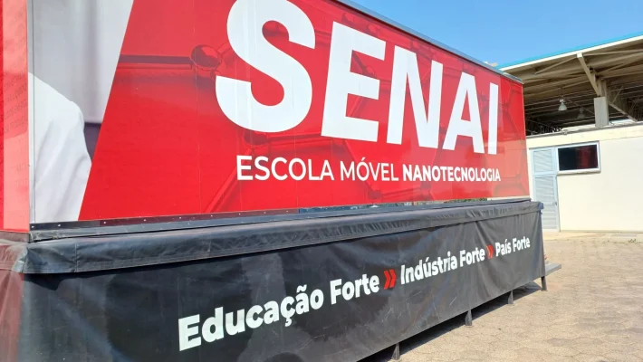 Escola Móvel de Nanotecnologia - Senai - Nanoweek