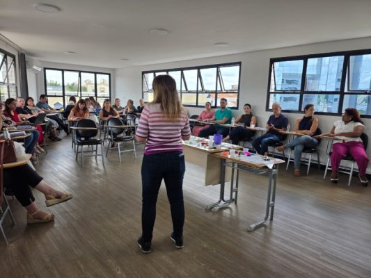 Formação pedagógica marca início da implantação do projeto Casa do Pequeno Cientista em Valinhos